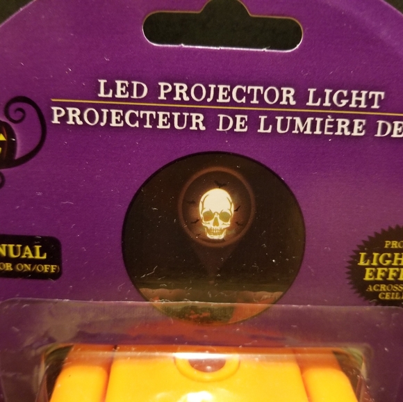 LED projector light with skull image - Picture 2 of 12